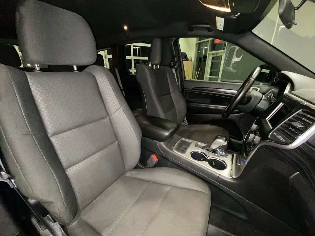 Thumbnail: 2020 Jeep Grand Cherokee - 25