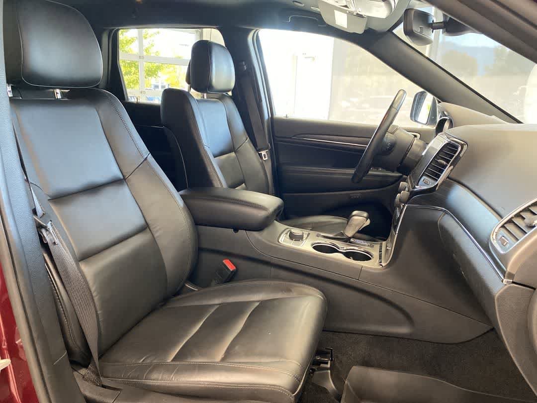 Thumbnail: 2022 Jeep Grand Cherokee - 24