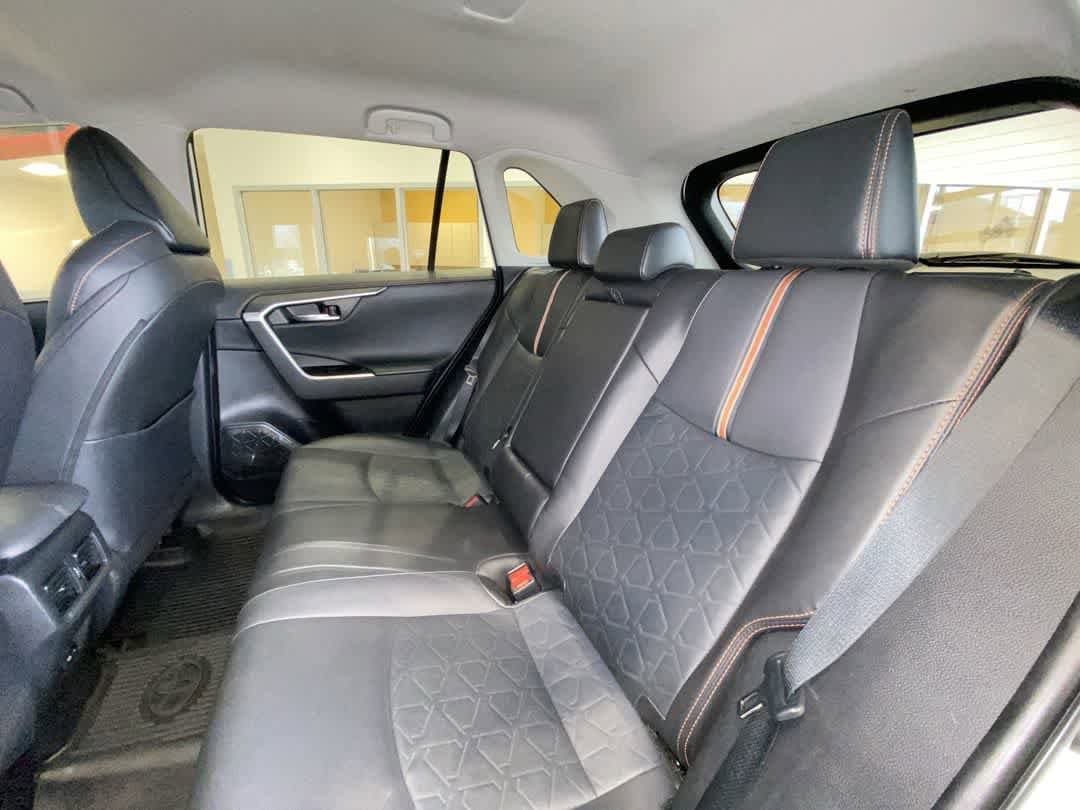 Thumbnail: 2022 Toyota RAV4 - 23