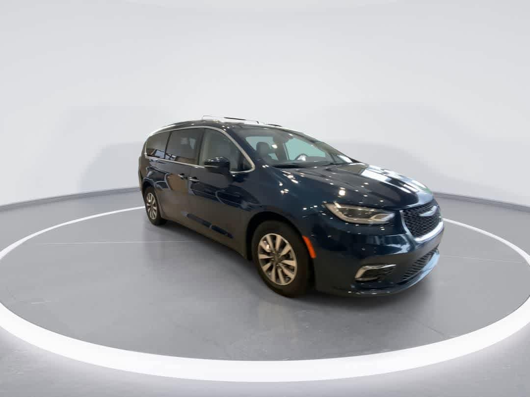 Thumbnail: 2021 Chrysler Pacifica - 2