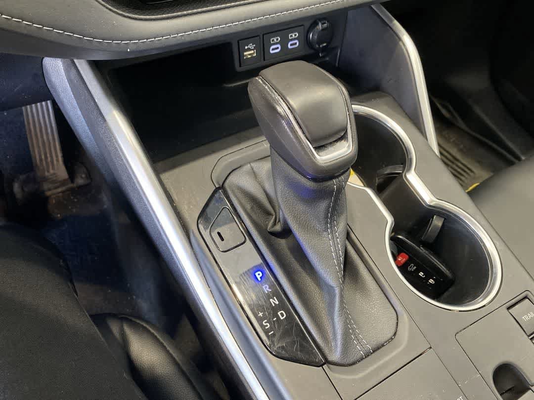 Thumbnail: 2023 Toyota Highlander - 30