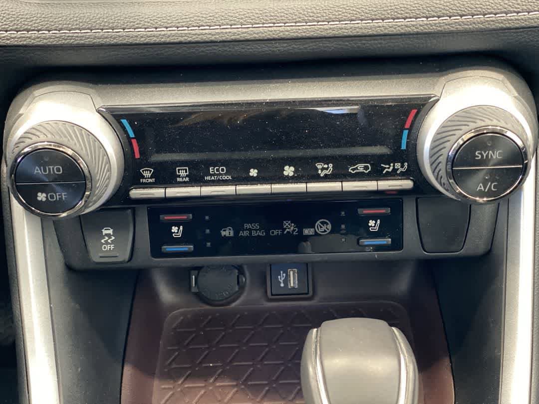 Thumbnail: 2024 Toyota RAV4 - 21