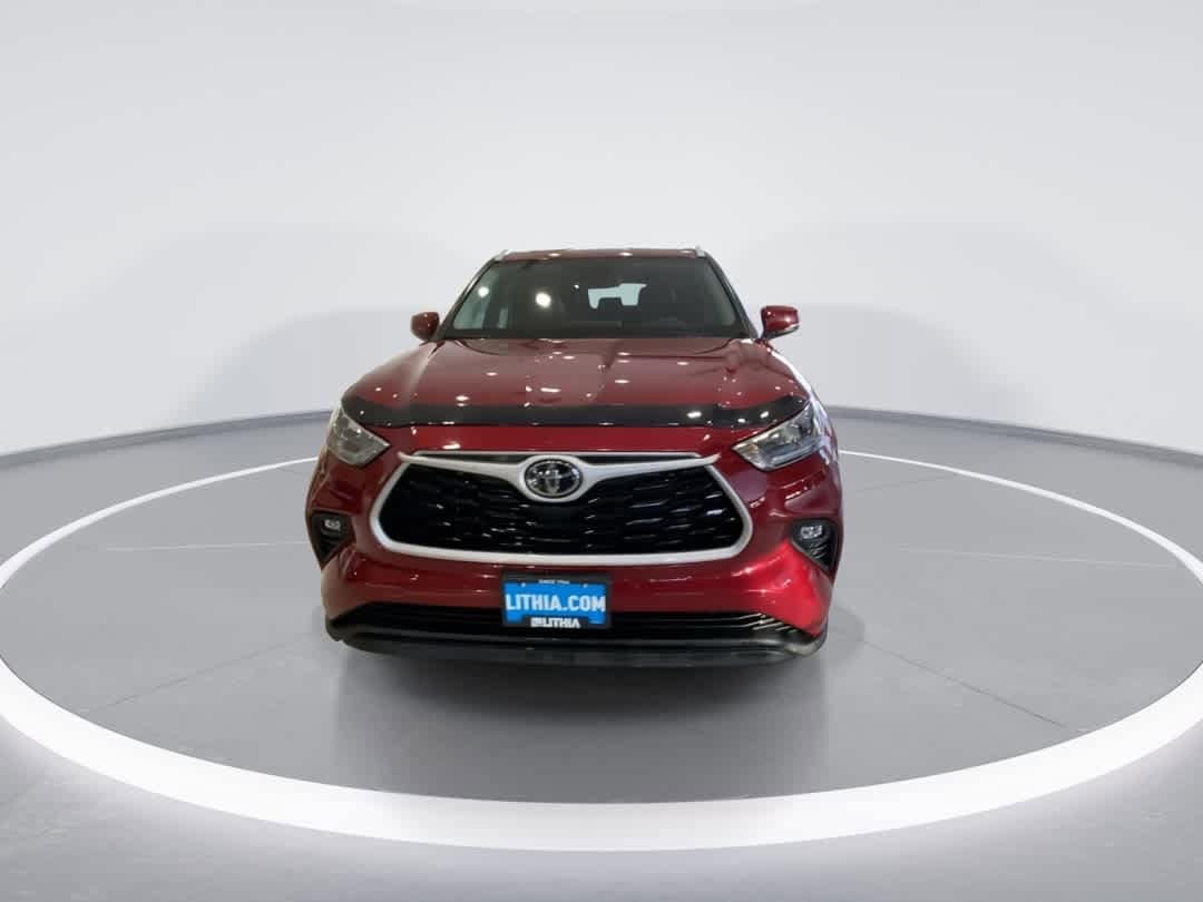 Thumbnail: 2022 Toyota Highlander - 3