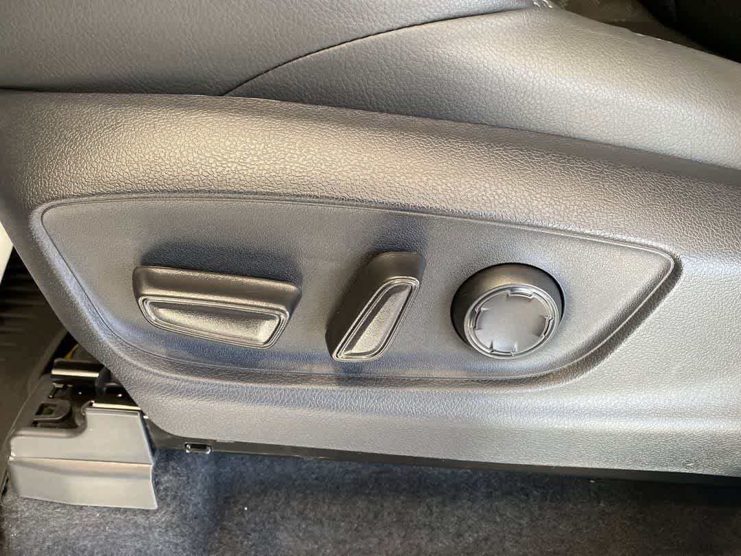 Thumbnail: 2025 Toyota Tacoma - 14