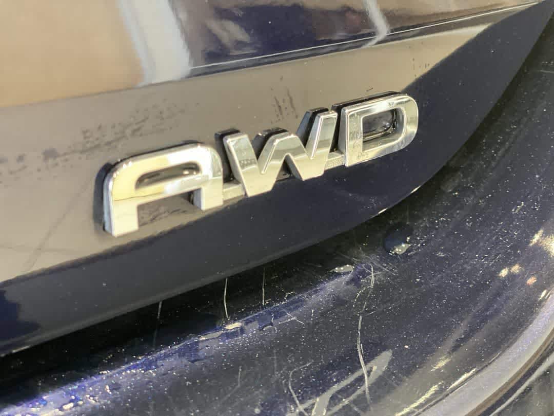 Thumbnail: 2023 Toyota Highlander - 11