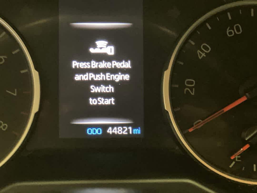 Thumbnail: 2021 Toyota RAV4 - 15