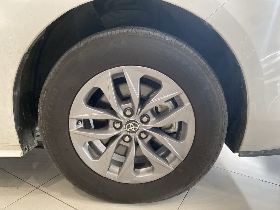 Thumbnail: 2023 Toyota Sienna - 10