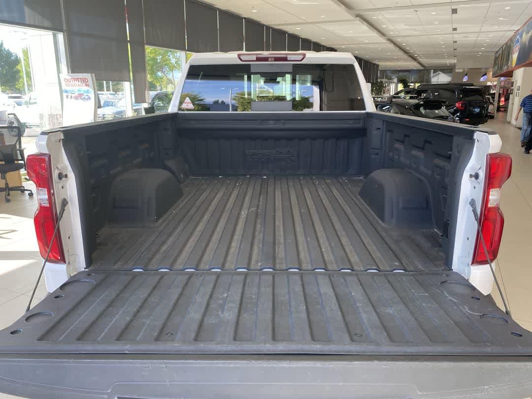 Thumbnail: 2019 Chevrolet Silverado 1500 - 25