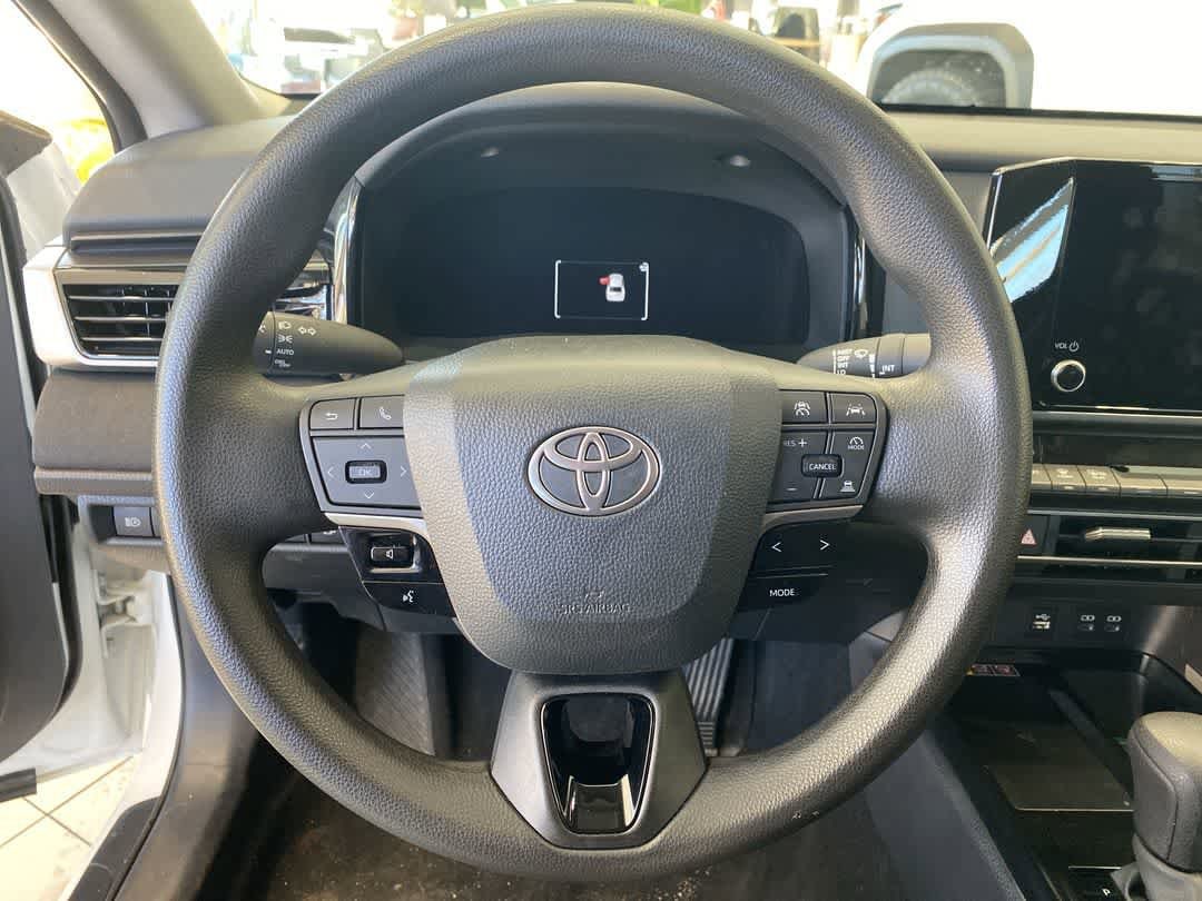 Thumbnail: 2025 Toyota Camry - 17