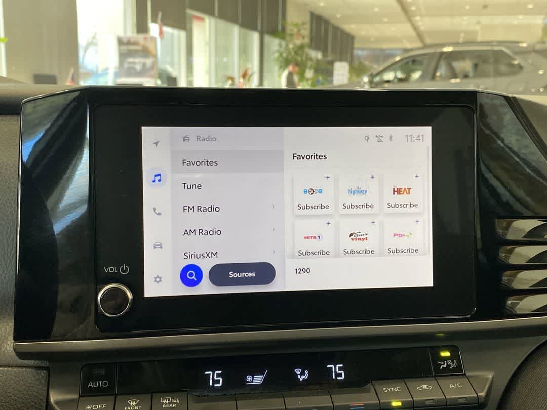 Thumbnail: 2025 Toyota Camry - 16