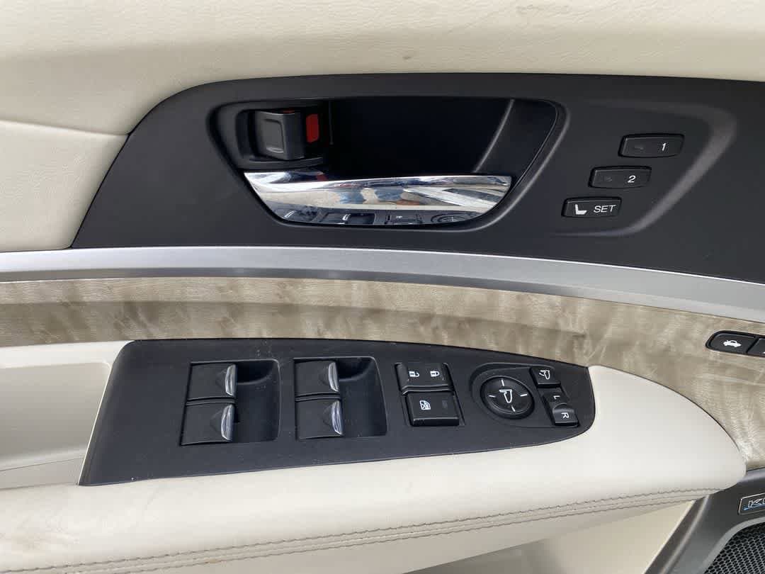 Thumbnail: 2019 Acura RLX - 15