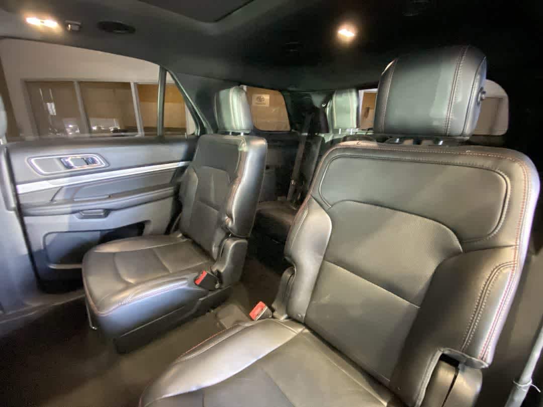 Thumbnail: 2018 Ford Explorer - 25