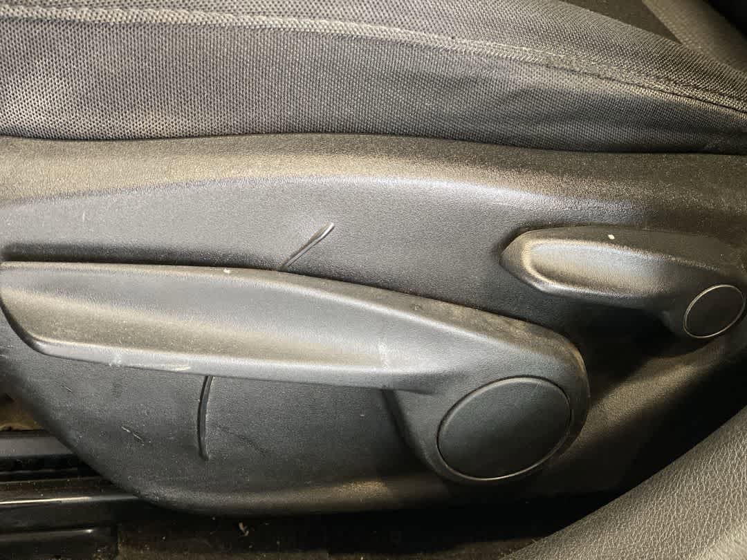 Thumbnail: 2018 Jeep Renegade - 15