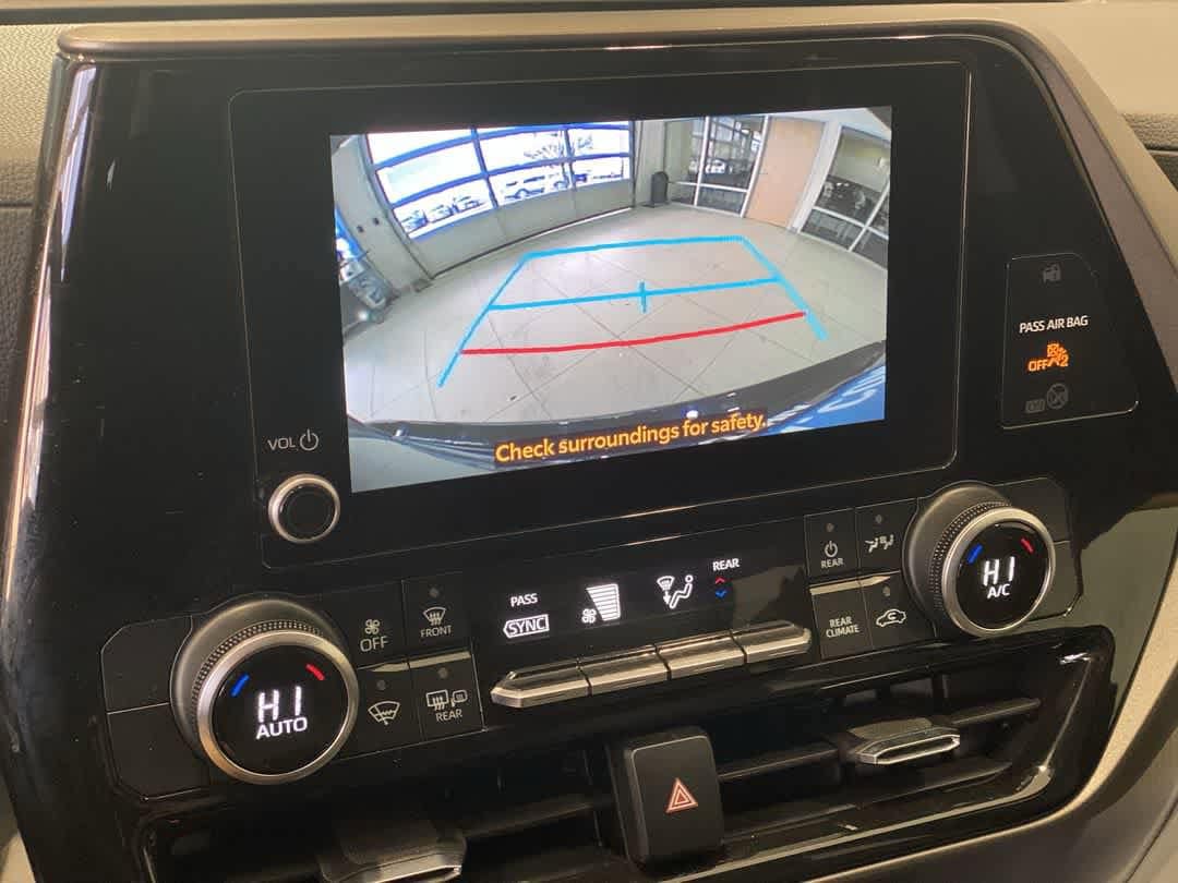 Thumbnail: 2023 Toyota Highlander - 19