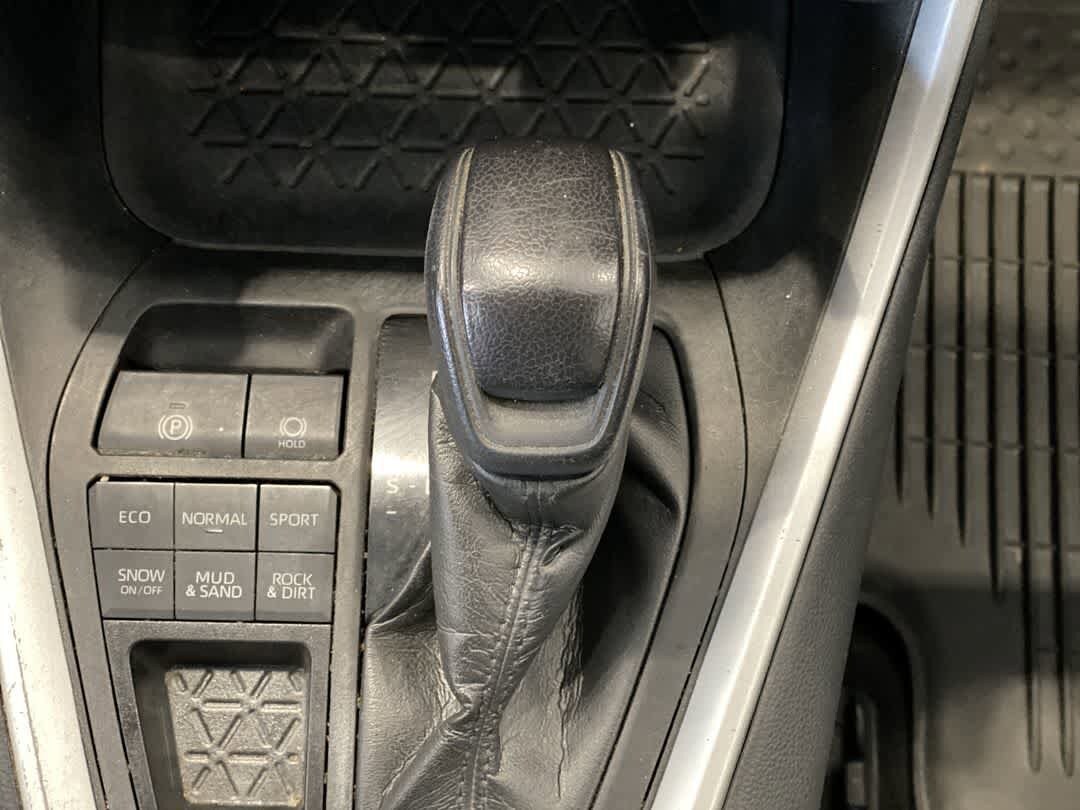 Thumbnail: 2023 Toyota RAV4 - 22