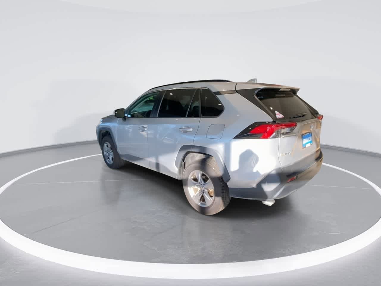 Thumbnail: 2022 Toyota RAV4 - 6