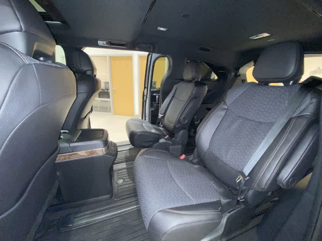 Thumbnail: 2025 Toyota Sienna - 24