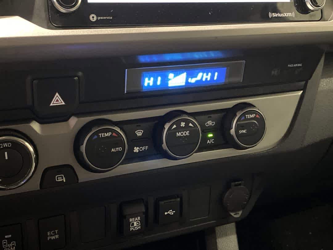 Thumbnail: 2022 Toyota Tacoma - 18