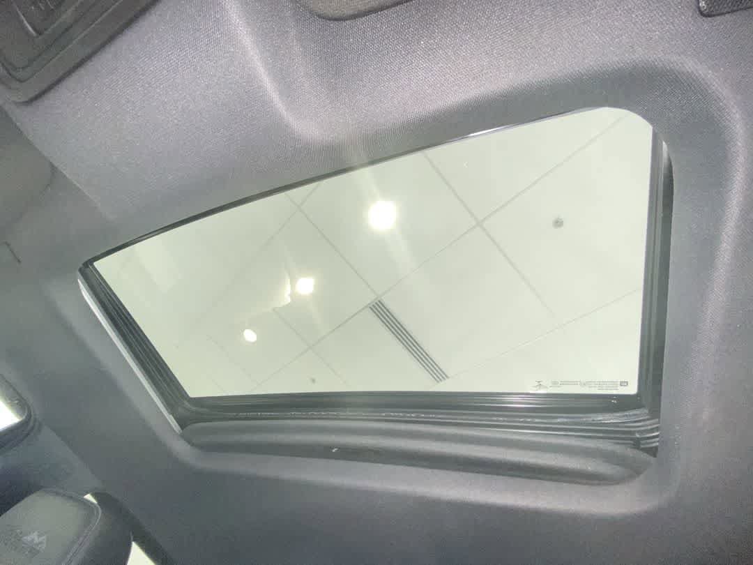 Thumbnail: 2019 Chevrolet Silverado 1500 - 23