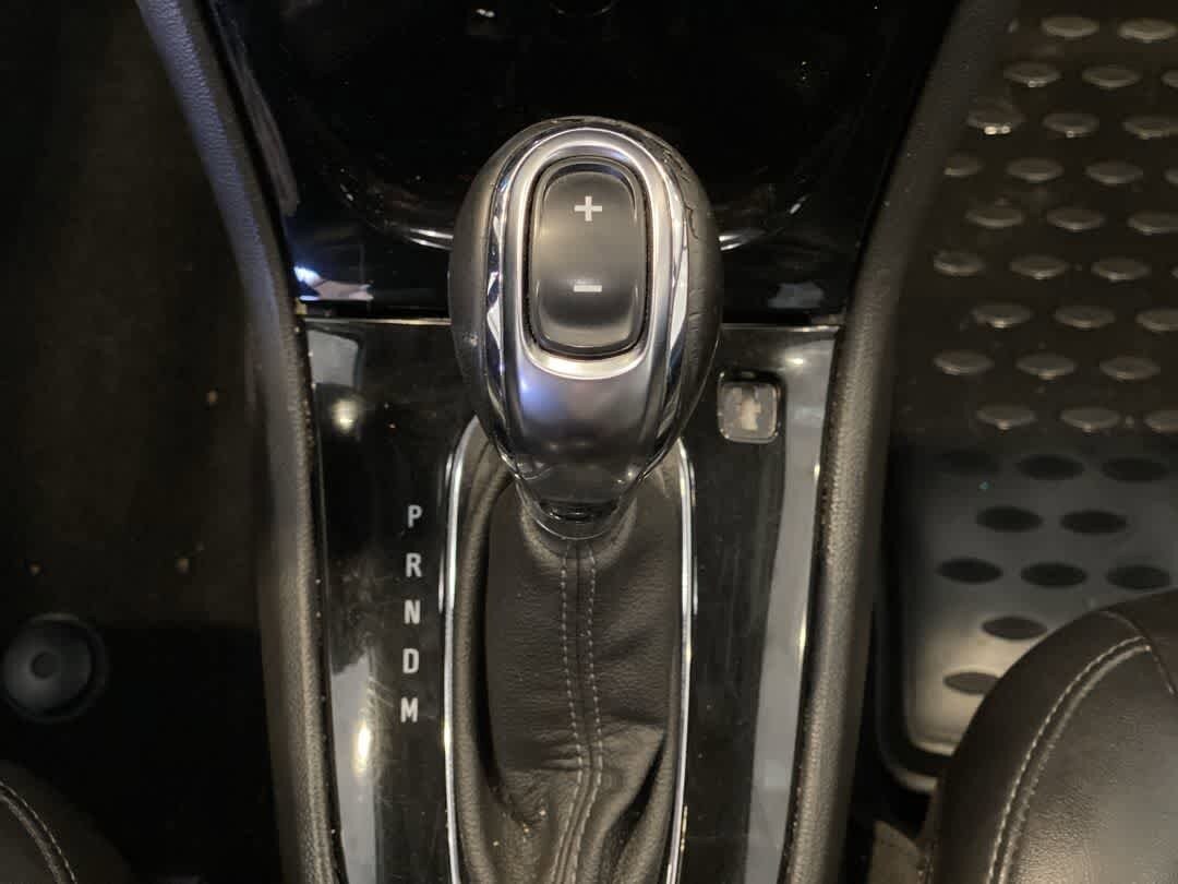 Thumbnail: 2019 Buick Encore - 21