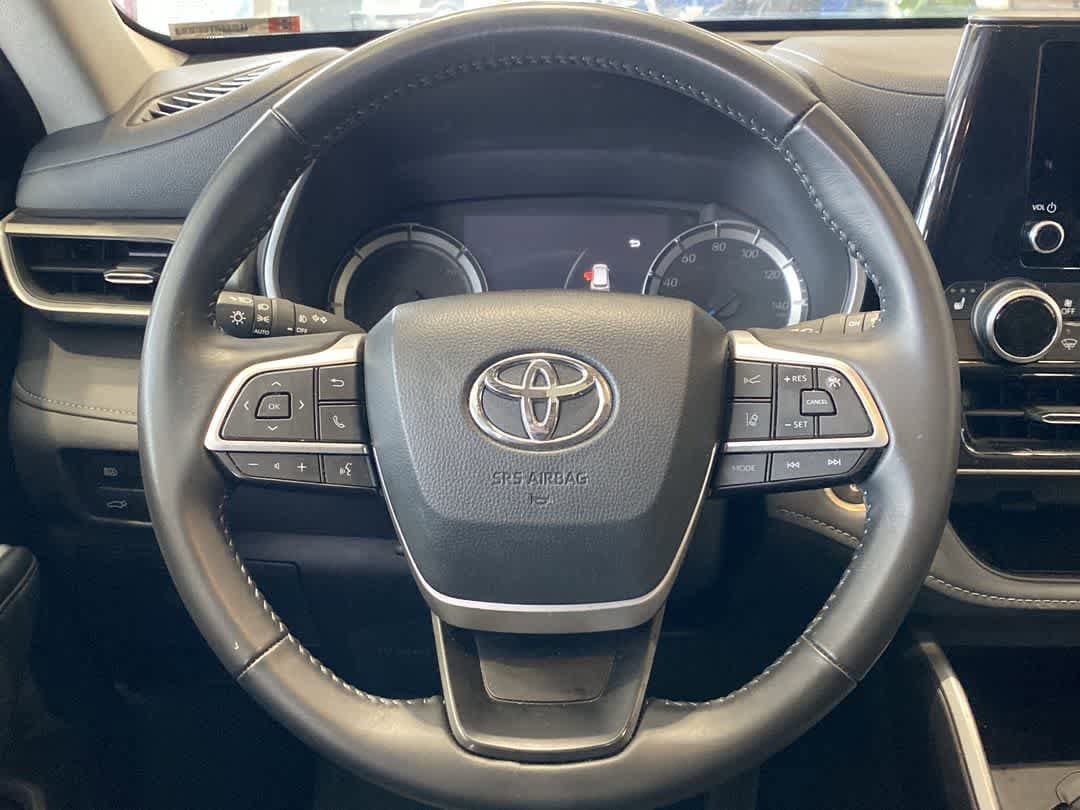 Thumbnail: 2024 Toyota Highlander - 17