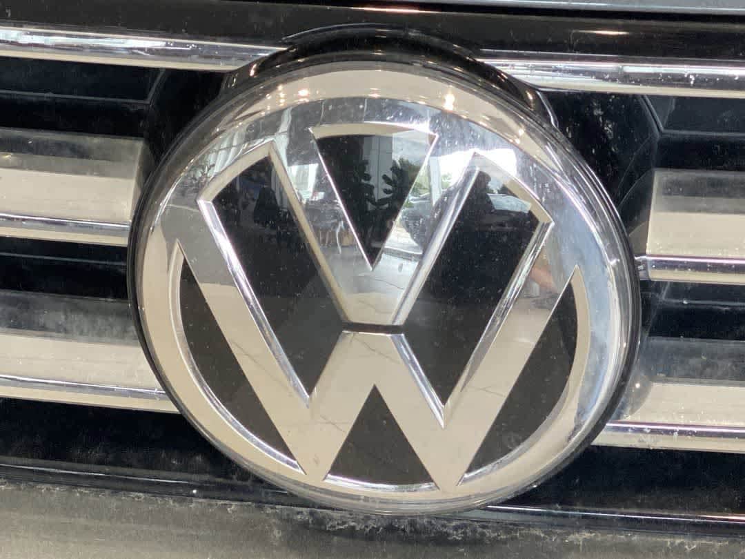 Thumbnail: 2021 Volkswagen Tiguan - 10