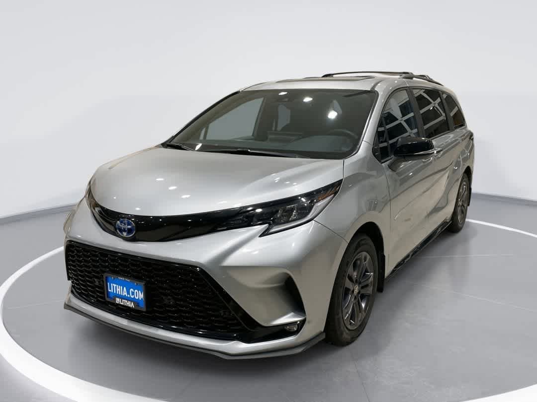 2025 Toyota Sienna XSE