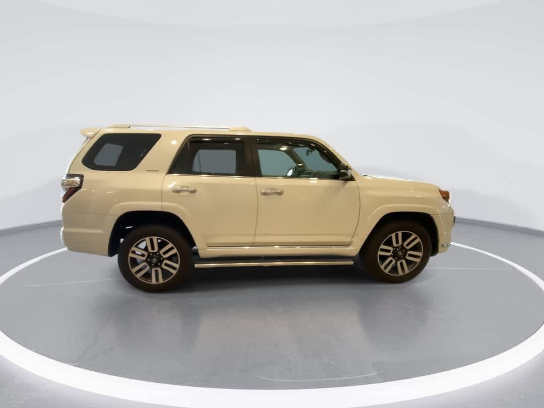Thumbnail: 2018 Toyota 4Runner - 9
