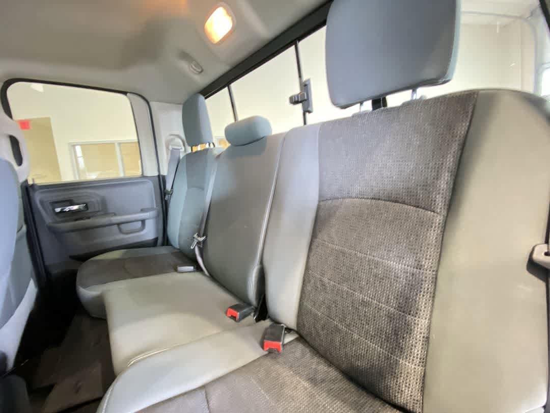 Thumbnail: 2020 RAM 1500 Classic - 25