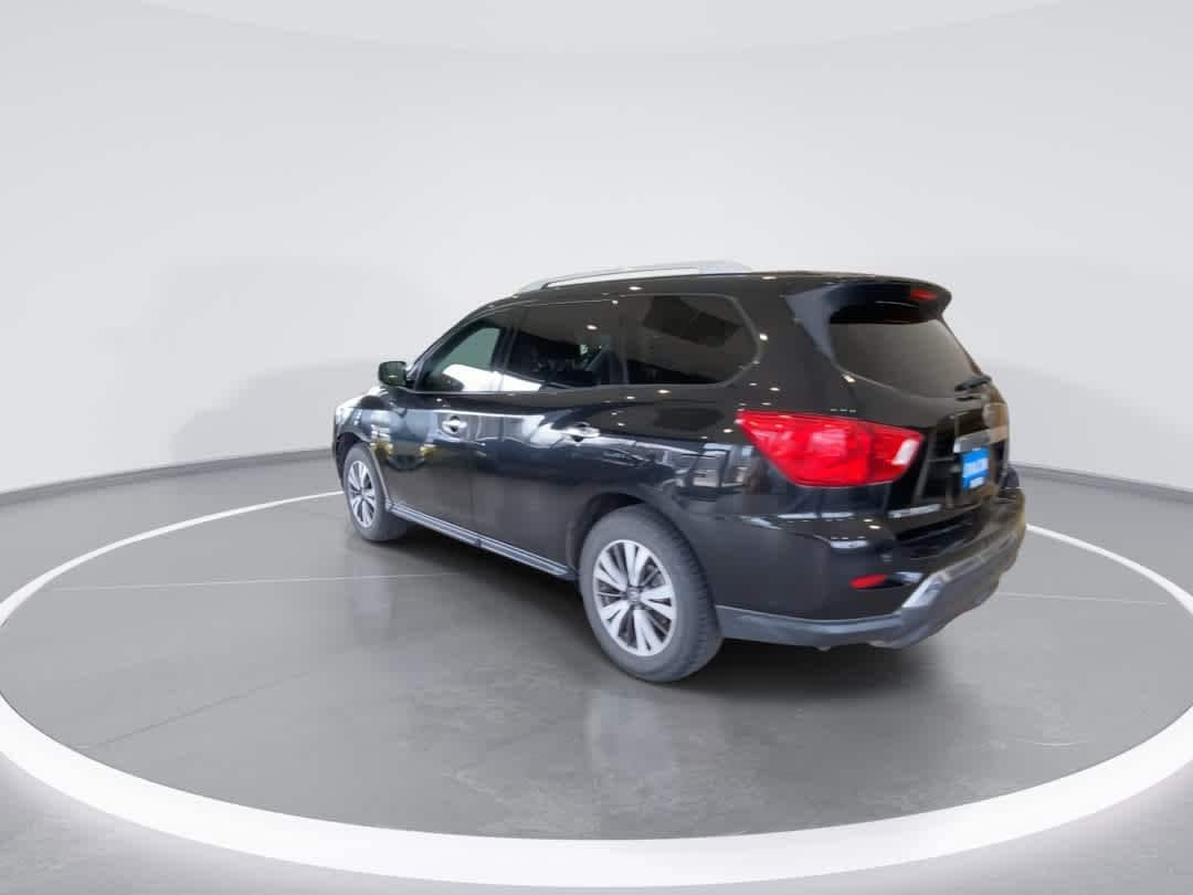 Thumbnail: 2017 Nissan Pathfinder - 6