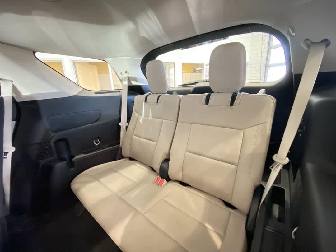 Thumbnail: 2023 Ford Explorer - 25