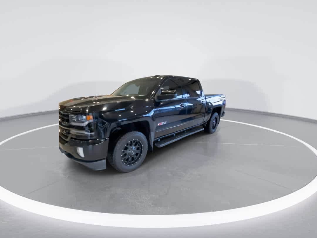Thumbnail: 2017 Chevrolet Silverado 1500 - 4