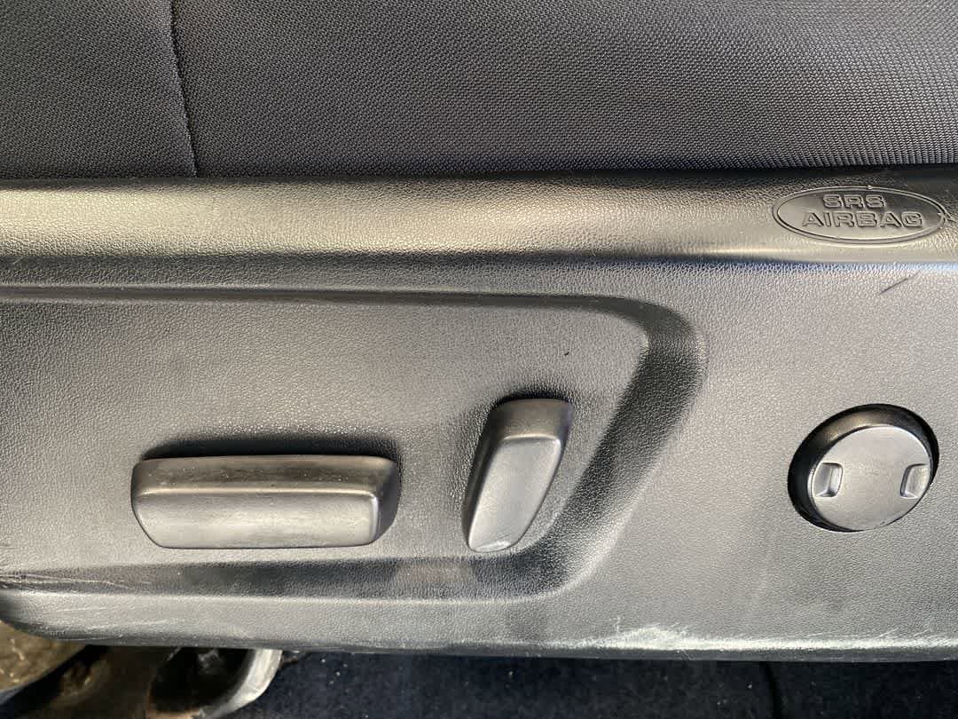 Thumbnail: 2019 Toyota Tundra - 12