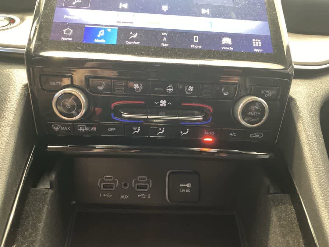 Thumbnail: 2022 Jeep Grand Cherokee - 20