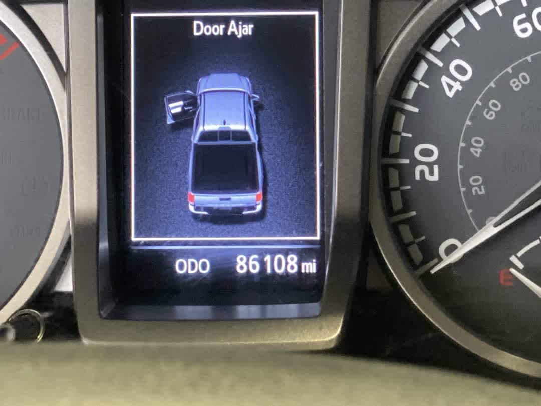 Thumbnail: 2018 Toyota Tacoma - 15