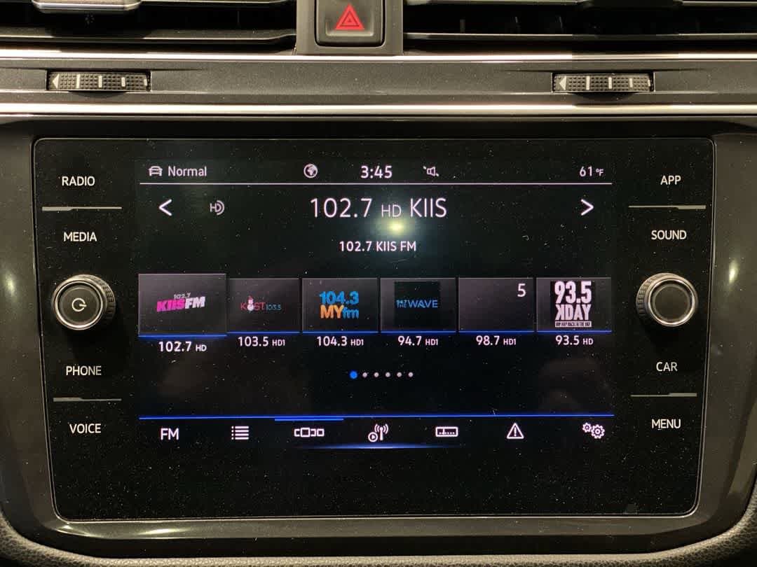 2021 Volkswagen Tiguan SE - Photo 19