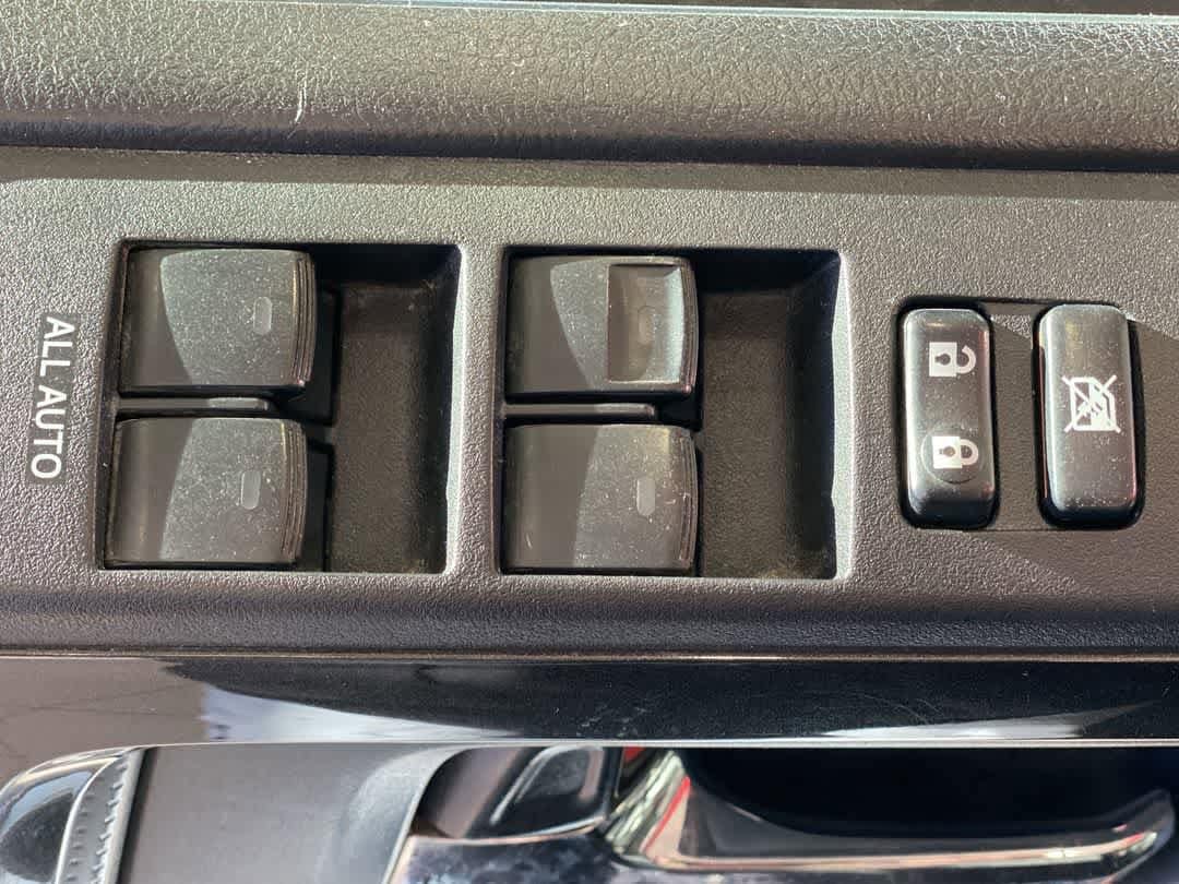 Thumbnail: 2017 Toyota 4Runner - 15