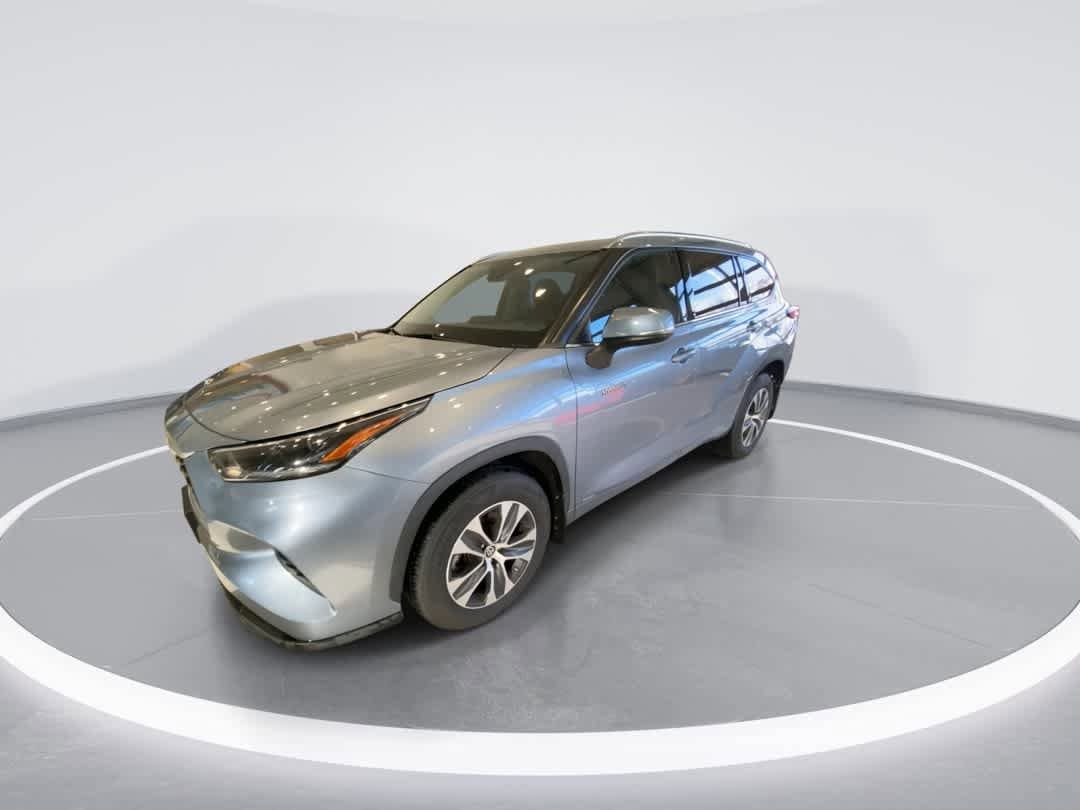 Thumbnail: 2021 Toyota Highlander - 4