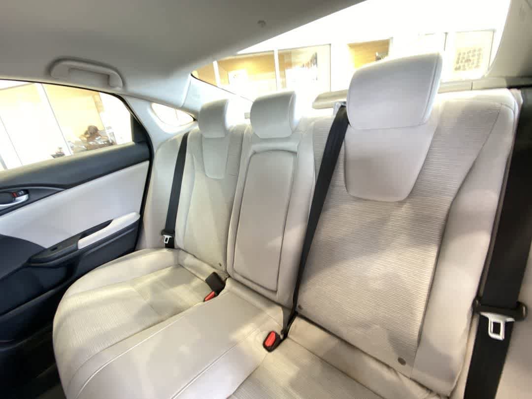 Thumbnail: 2019 Honda Insight - 24