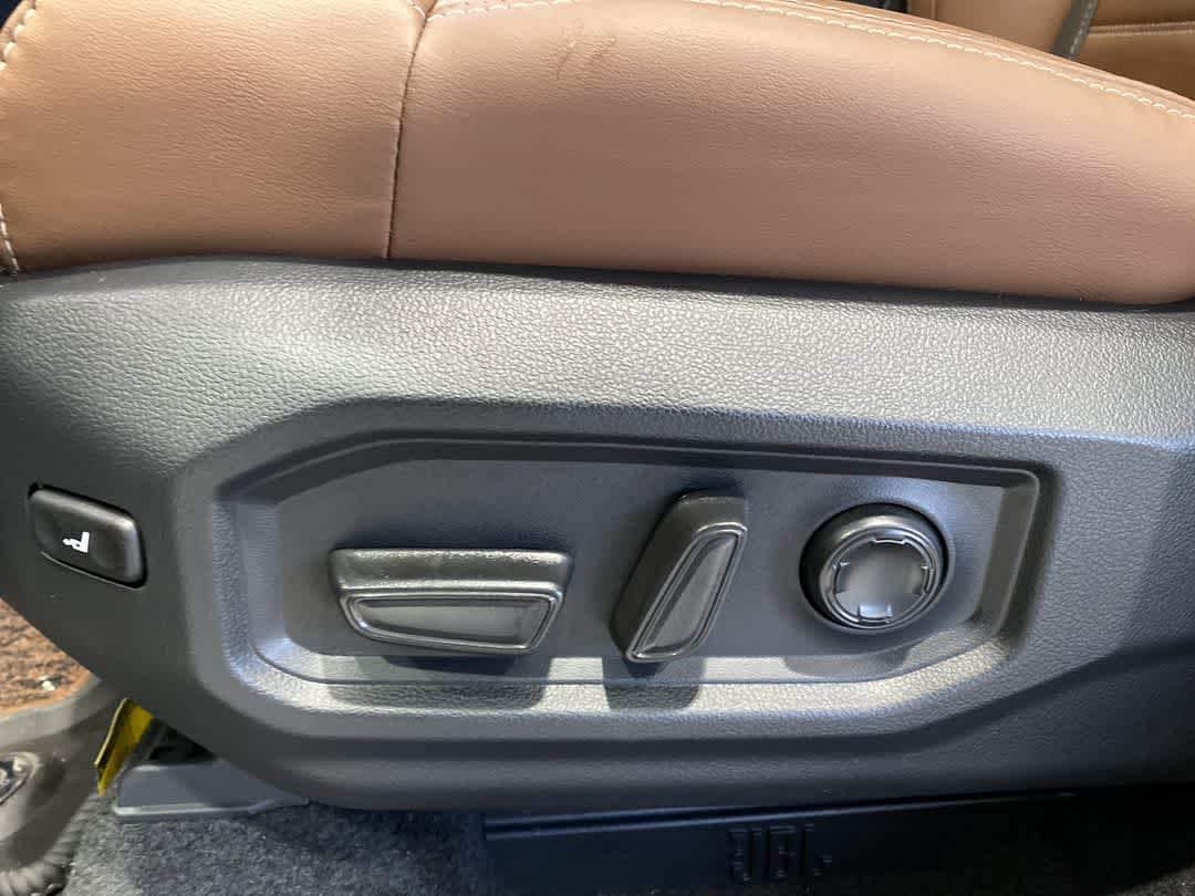 Thumbnail: 2025 Toyota Tundra - 12