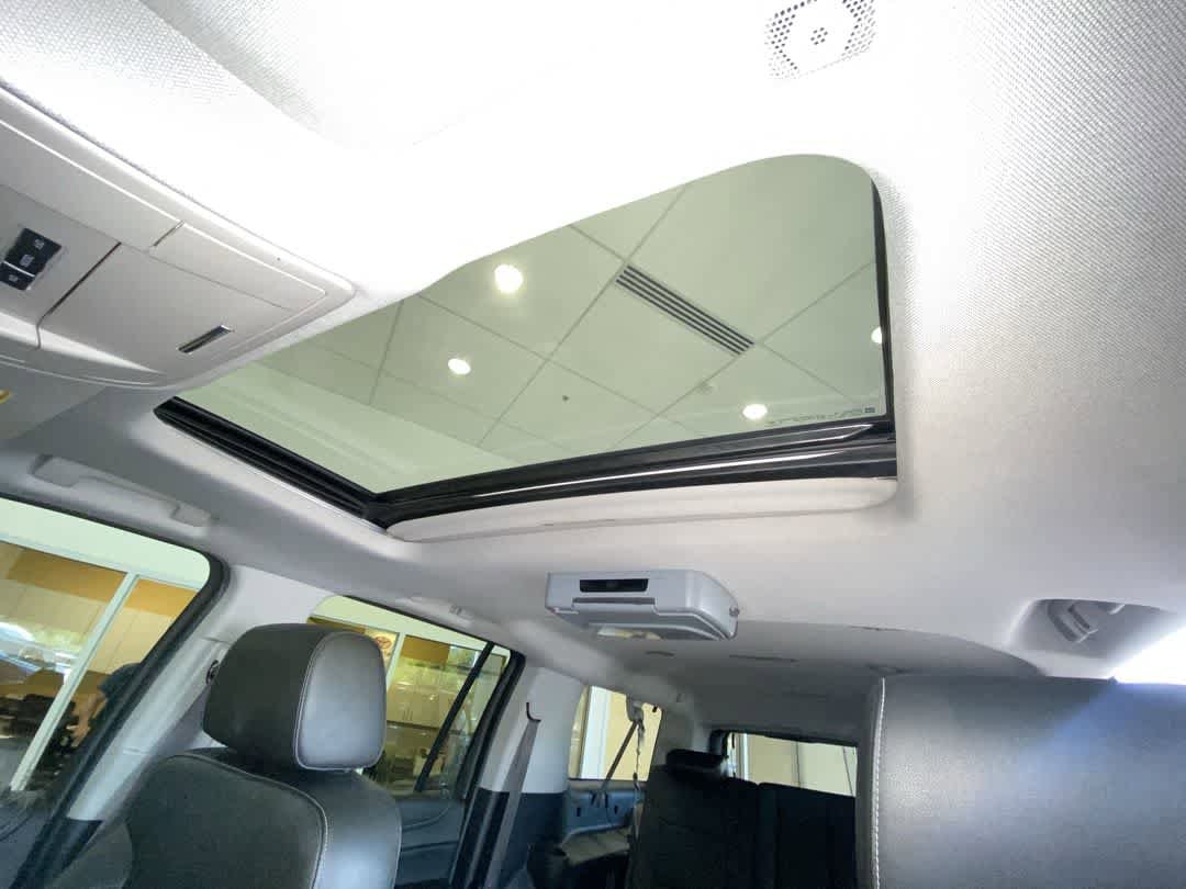 Thumbnail: 2015 Chevrolet Suburban - 18