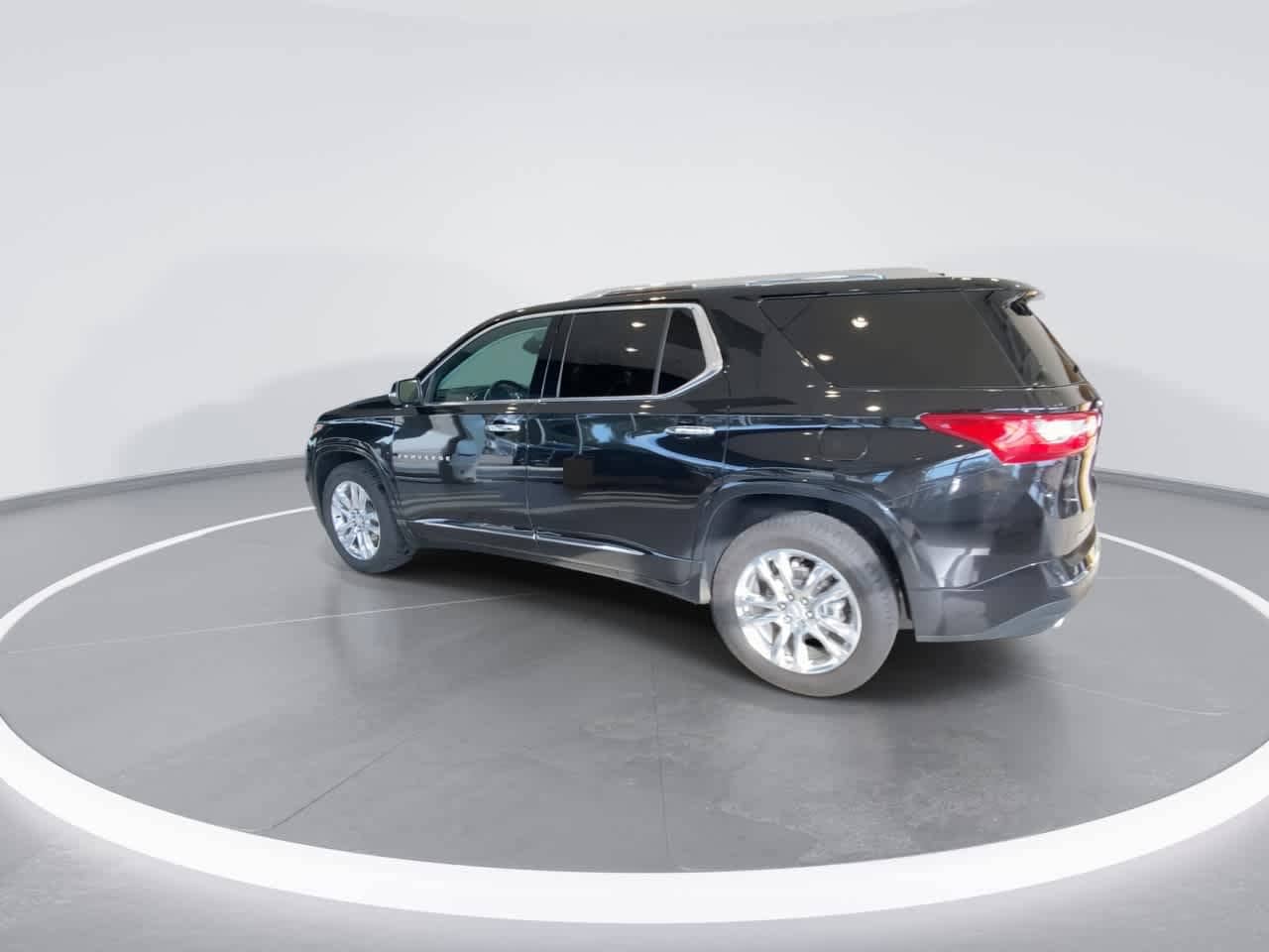 Thumbnail: 2021 Chevrolet Traverse - 6