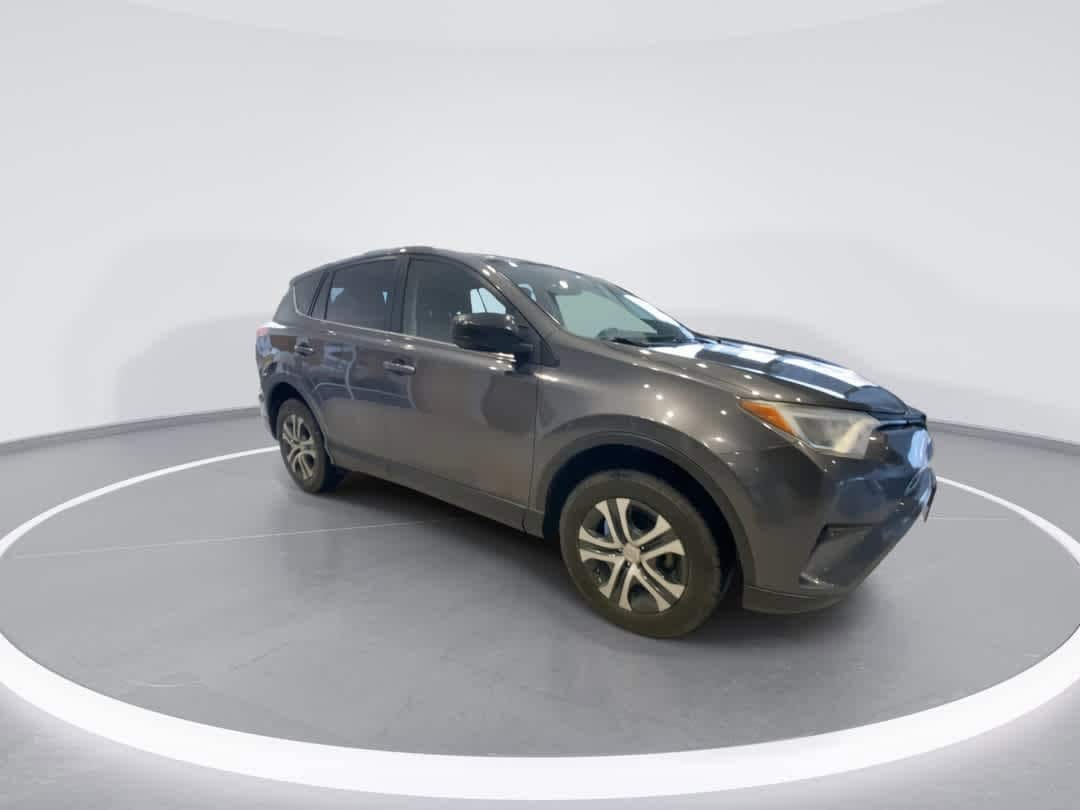 Thumbnail: 2018 Toyota RAV4 - 2