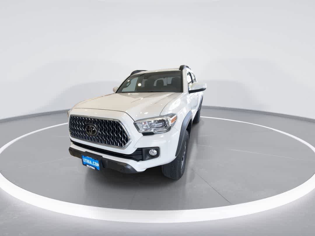Thumbnail: 2018 Toyota Tacoma - 3