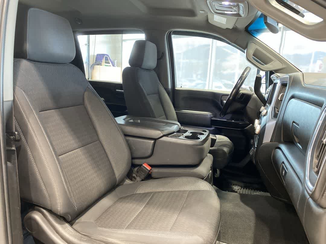 Thumbnail: 2021 GMC Sierra 3500 - 24