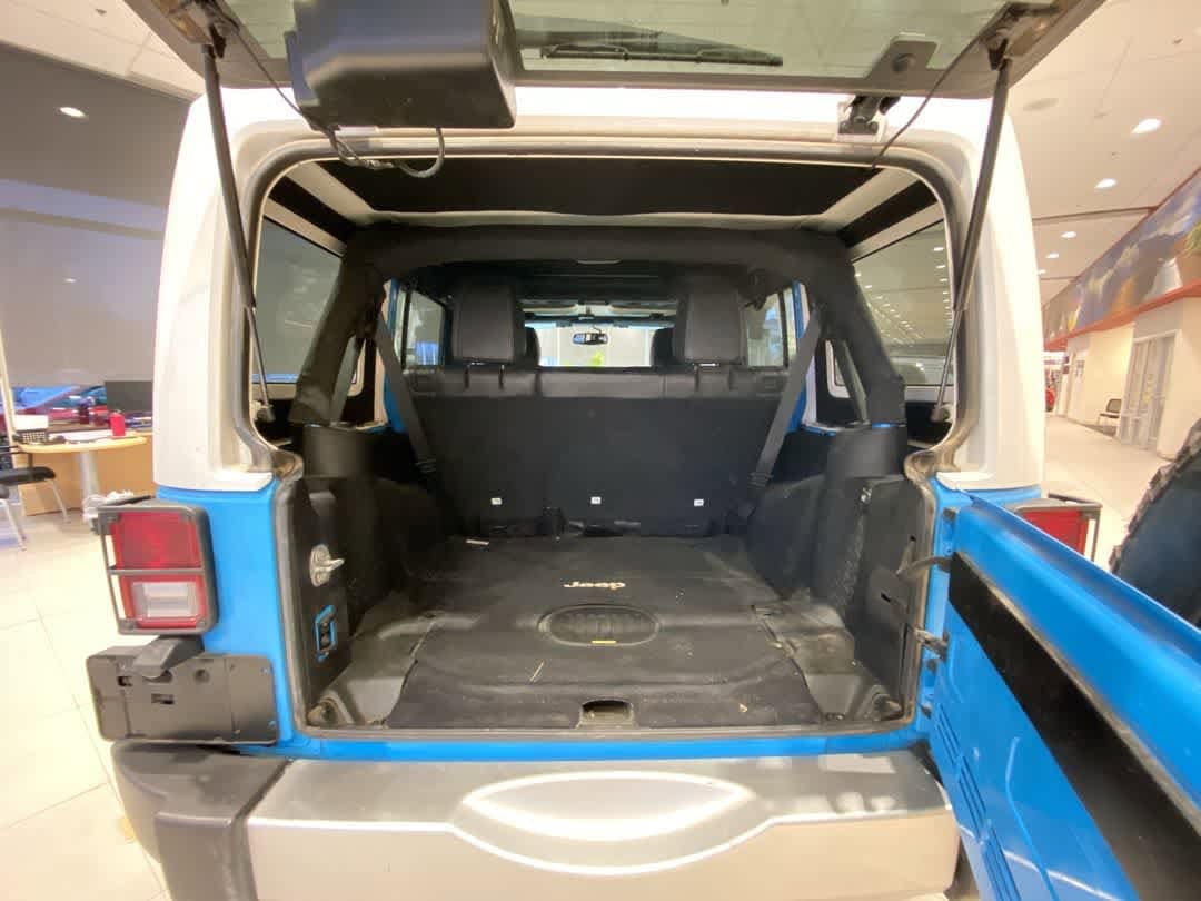 Thumbnail: 2017 Jeep Wrangler - 23