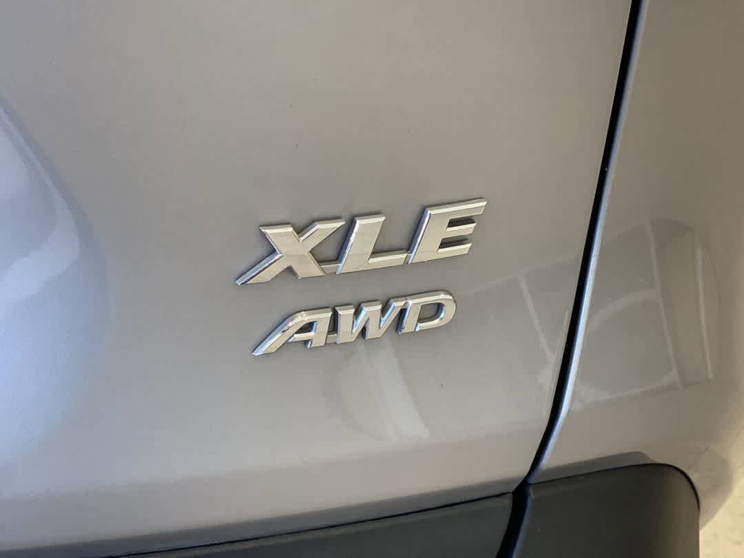 Thumbnail: 2024 Toyota RAV4 - 12