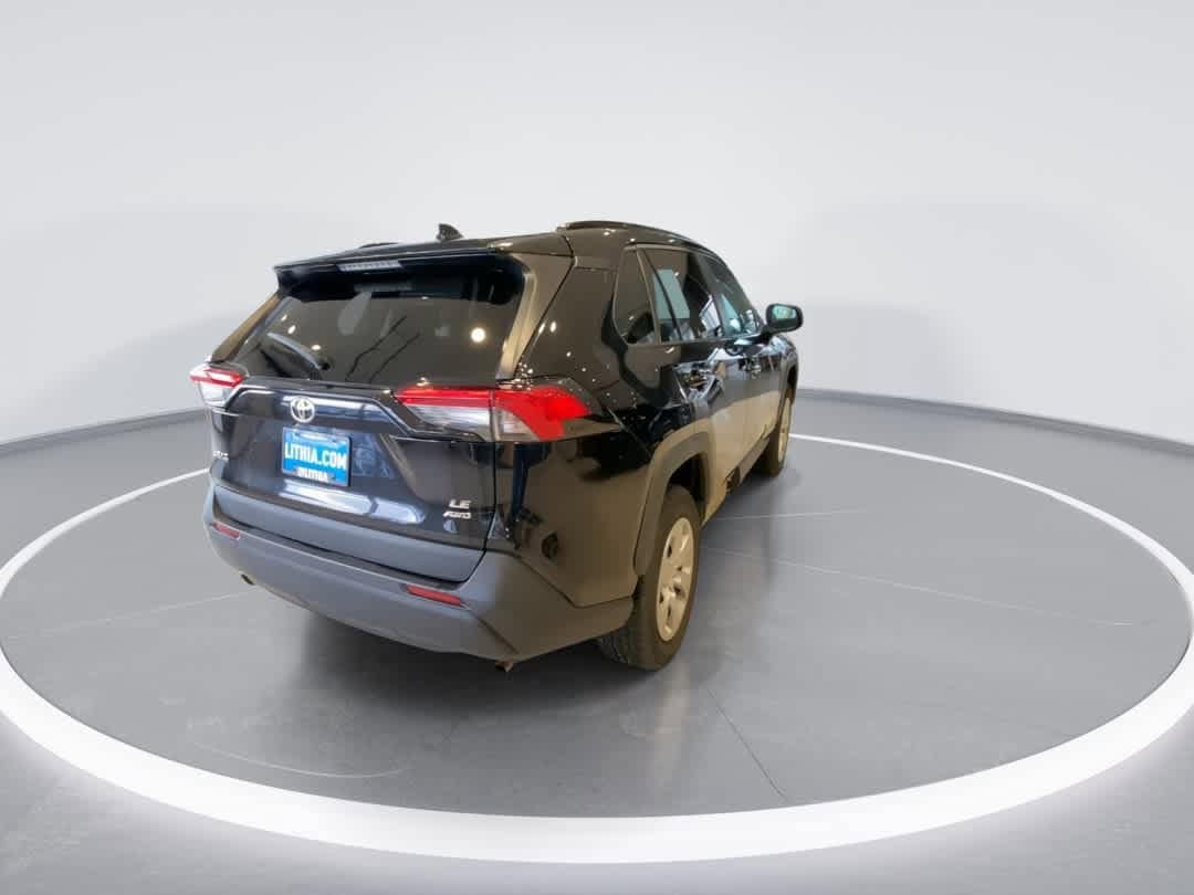 Thumbnail: 2021 Toyota RAV4 - 8