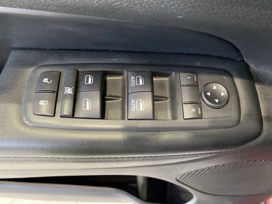 Thumbnail: 2020 Jeep Grand Cherokee - 14