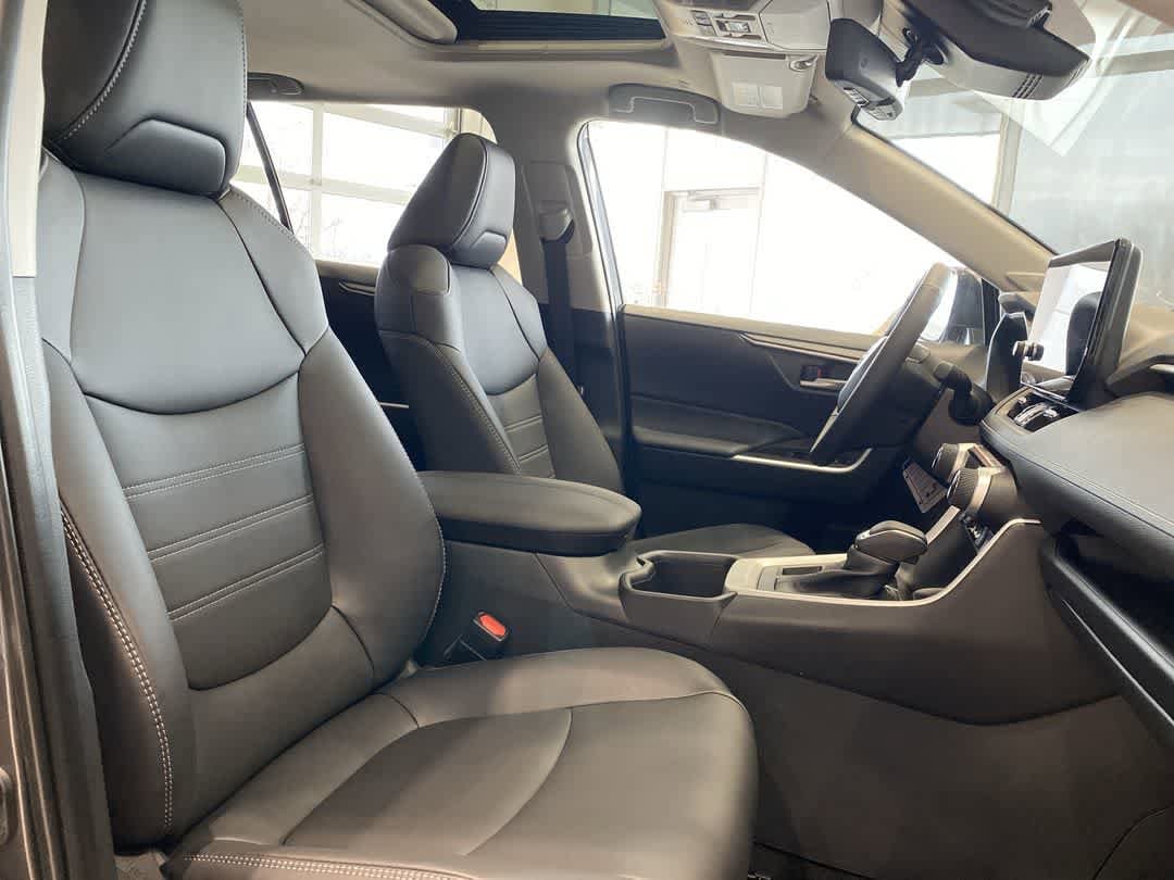 Thumbnail: 2025 Toyota RAV4 - 24